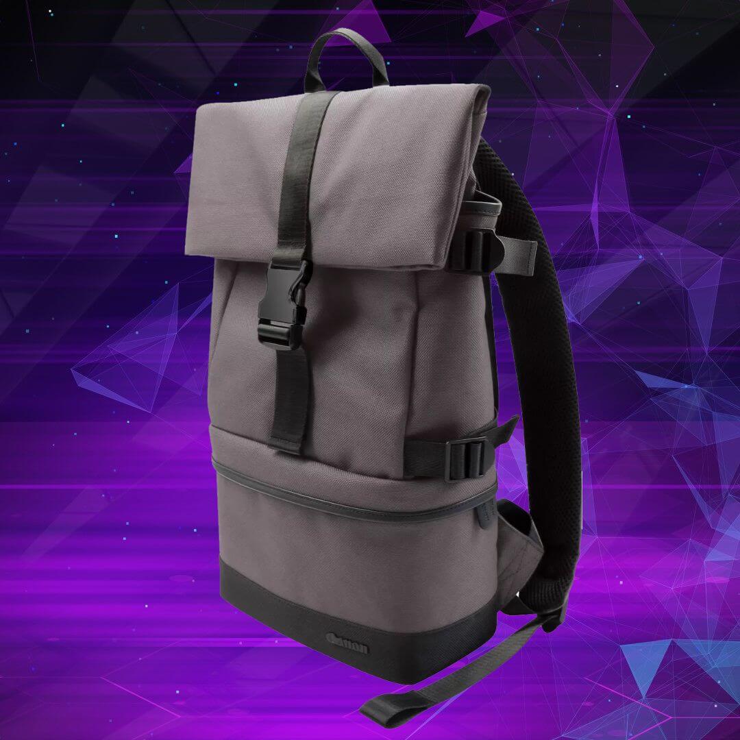 Canon EOS R10 Mirrorless Camera inc RF-S 18-45mm F4.5-6.3 IS STM Lens + Backpack + SD Card + Spare Battery - Image 5